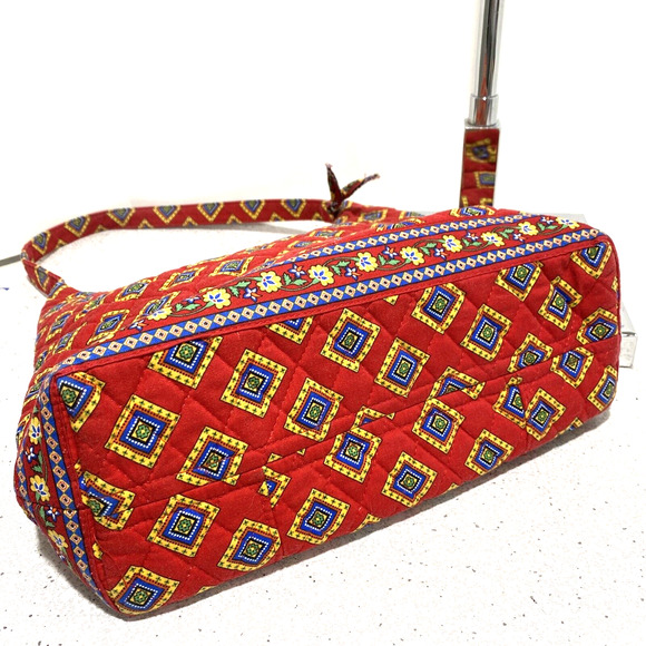 Vera Bradley Villa Red 2014 shoulderbag purse medium zipper top quilted cotton - Picture 6 of 10